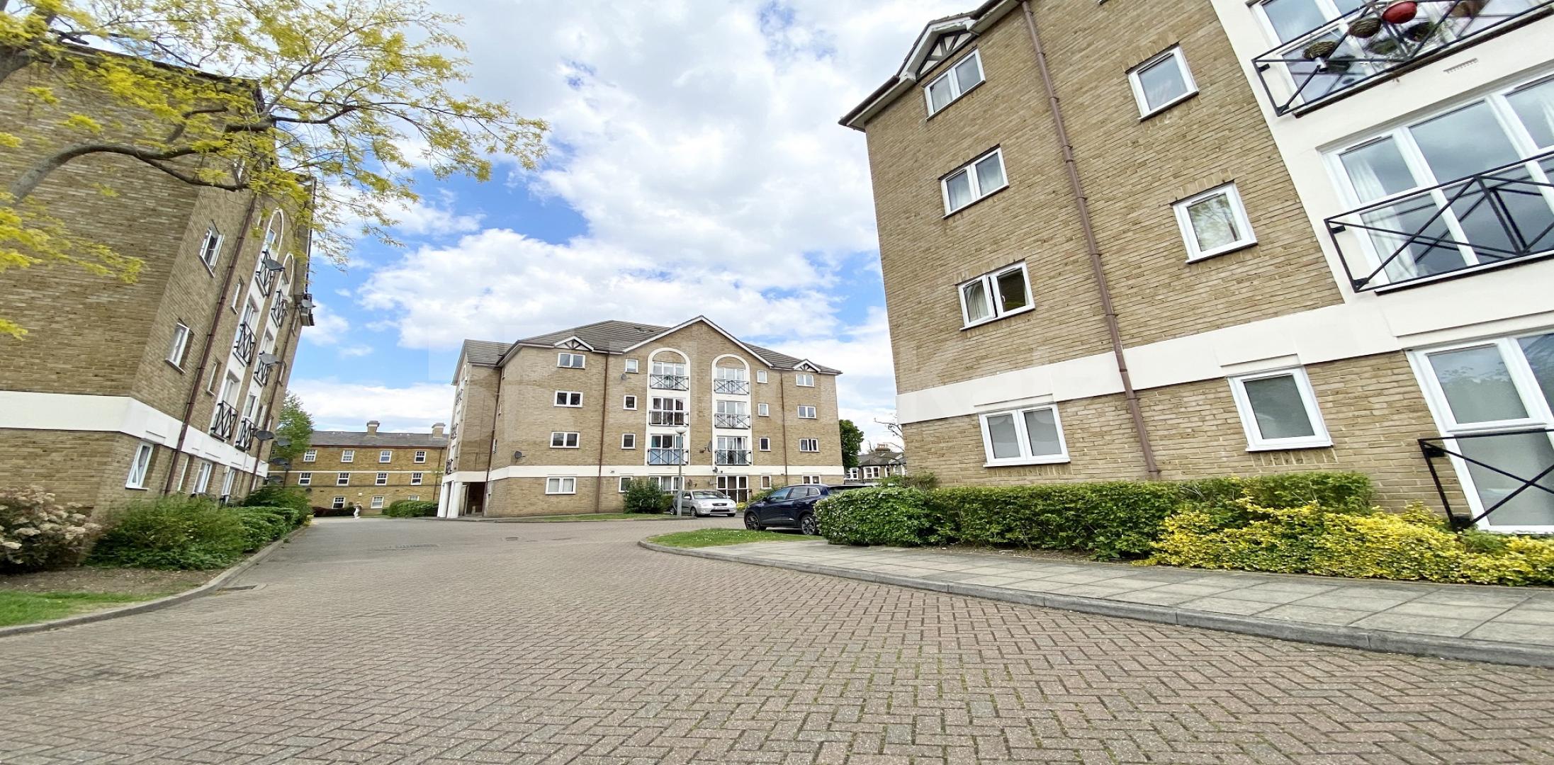 			1 Bedroom, 1 bath, 1 reception Apartment			 Avonley Road, New Cross